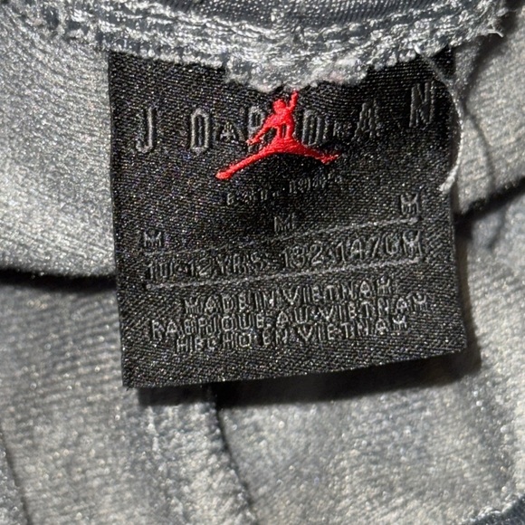 Nike Kids Jogger Pants - Gray Size Medium Ages 10-12 with pockets and drawstring - Picture 7 of 9